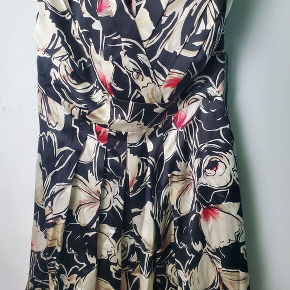 White House Black Market Silk Floral Halter Midi Dress Size 8 - Picture 4 of 8